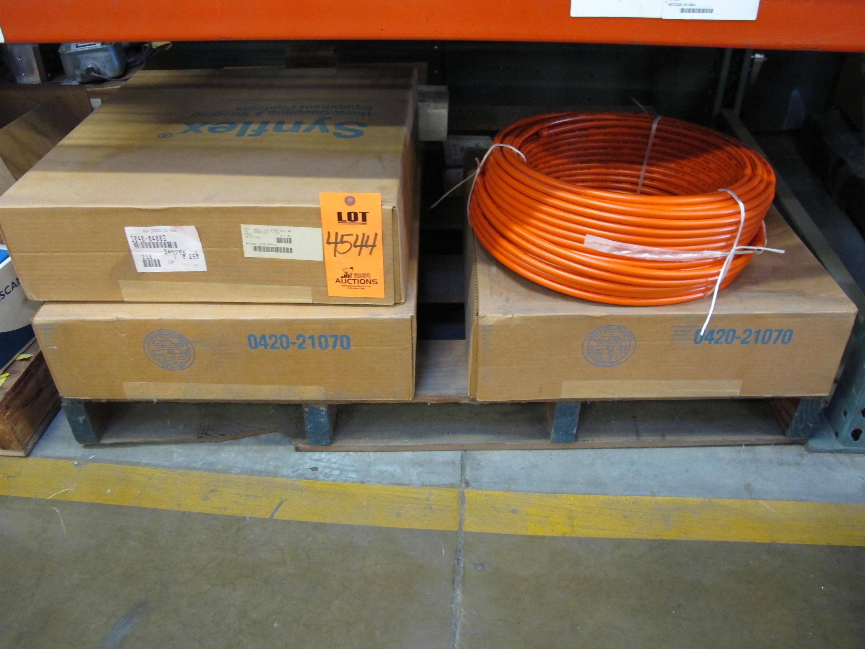 LOT TO INCLUDE SYNFLEX: (3 BOXES) HOSING, 1/4" ID SIZE, 2750 PSI WP PRESS RATING, SYNTHETIC MATERIAL. ORANGE SAE 100R7, FOR REFUELING FUEL UPENDER, 250 FT PER ROLL, (1 ROLL) SYNFLEX 3000 PSI TUBING. LOADING & HANDLING FEE $15-4544